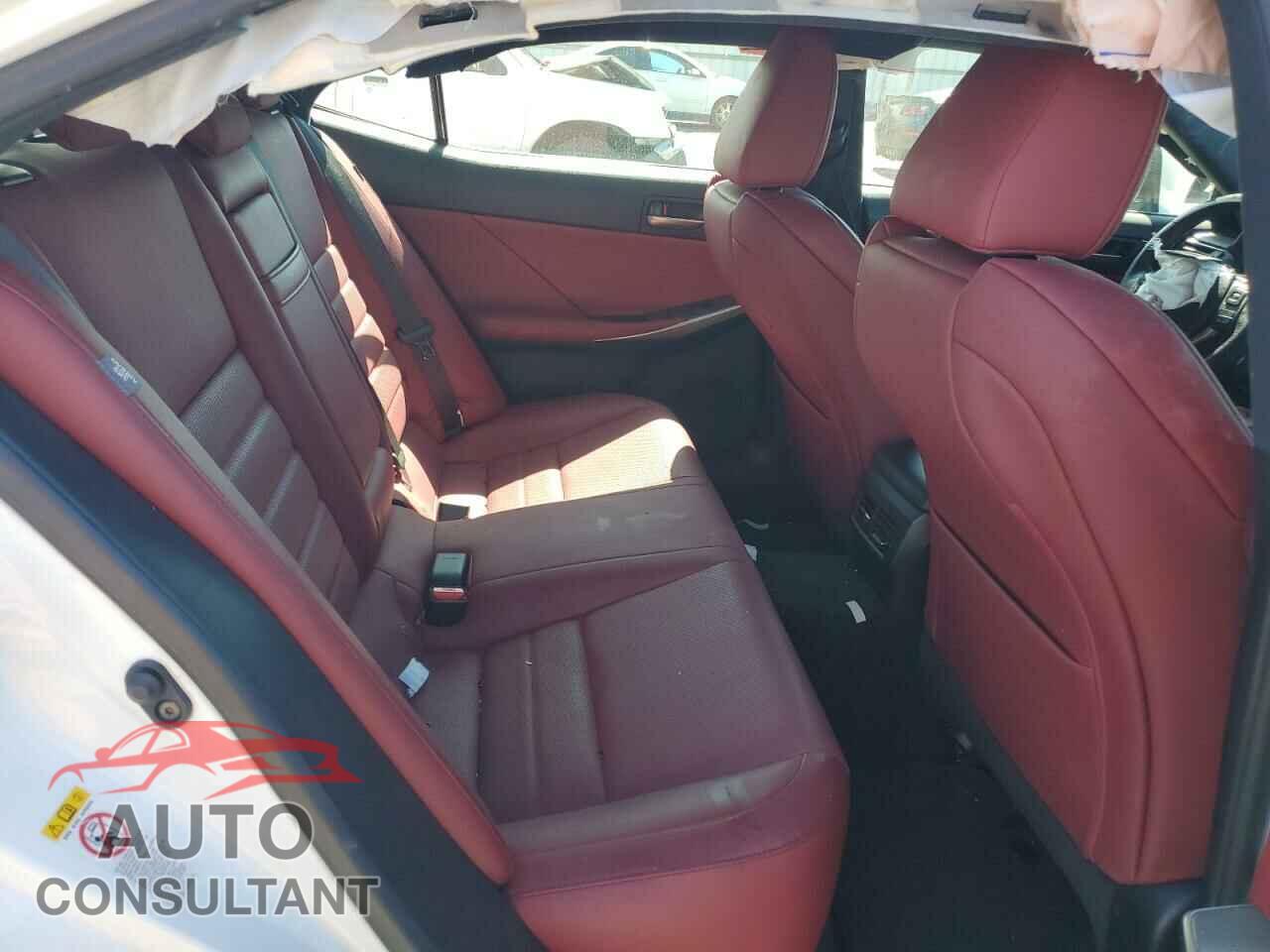 LEXUS IS 2017 - JTHBA1D23H5061556