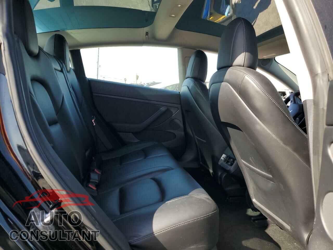 TESLA MODEL 3 2022 - 5YJ3E1EA0NF288049