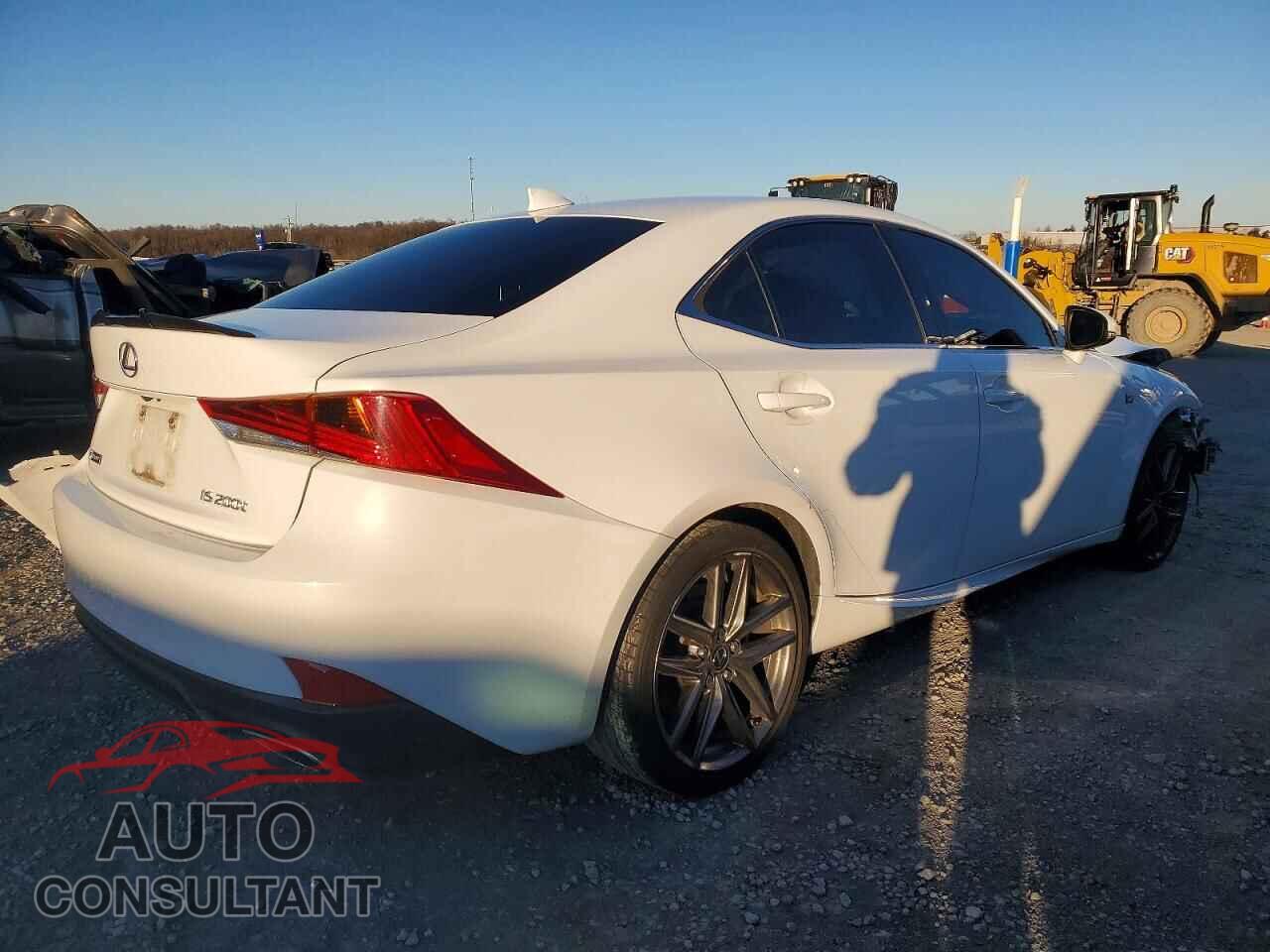 LEXUS IS 2017 - JTHBA1D29H5050528