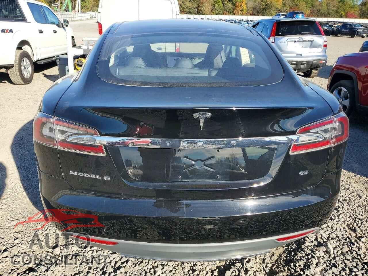 TESLA MODEL S 2013 - 5YJSA1CN6DFP22065