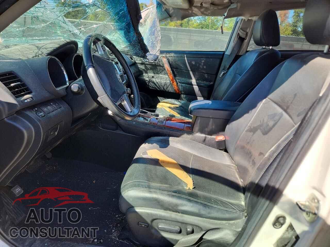 TOYOTA HIGHLANDER 2013 - 5TDYK3EH8DS108396