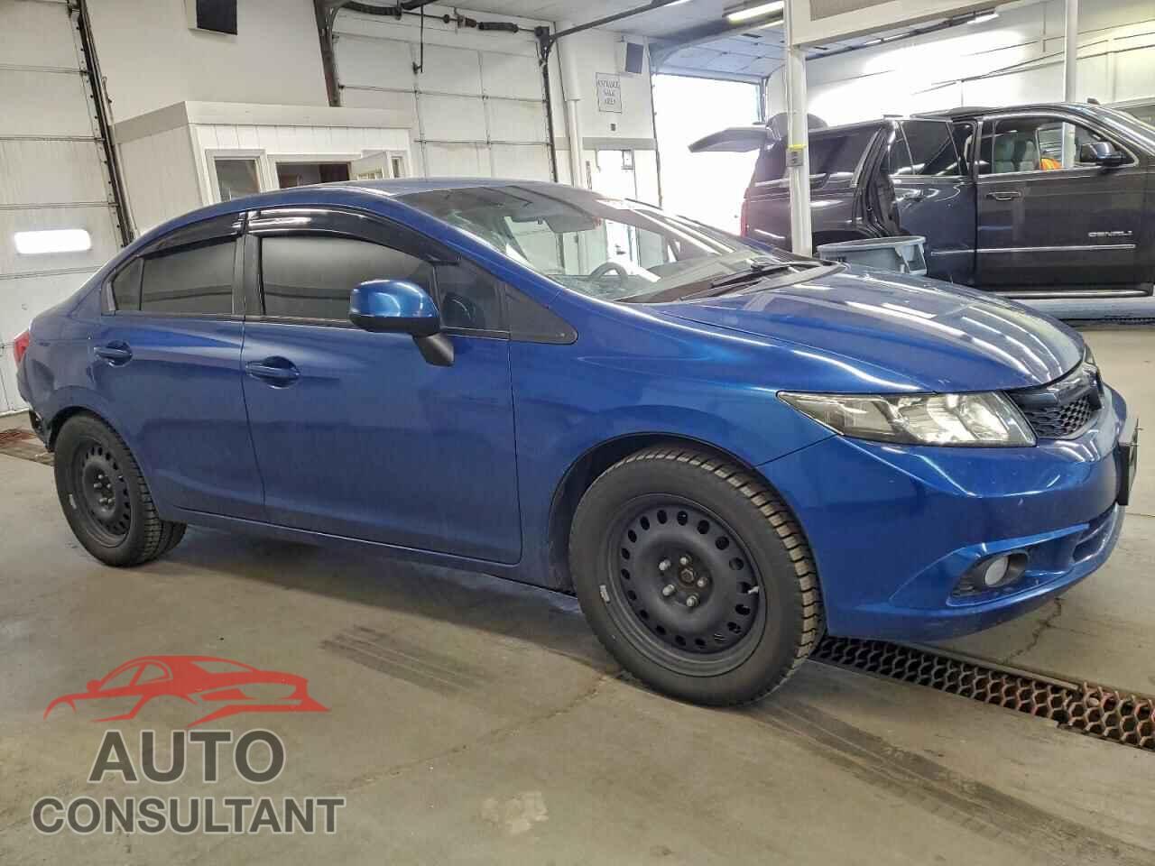 HONDA CIVIC 2012 - 2HGFB2F55CH505102
