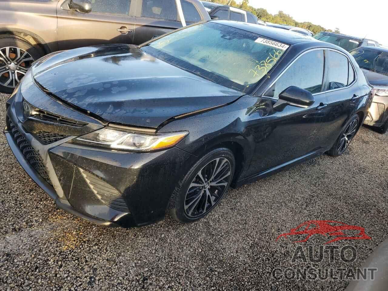 TOYOTA CAMRY 2018 - 4T1B11HK4JU061861