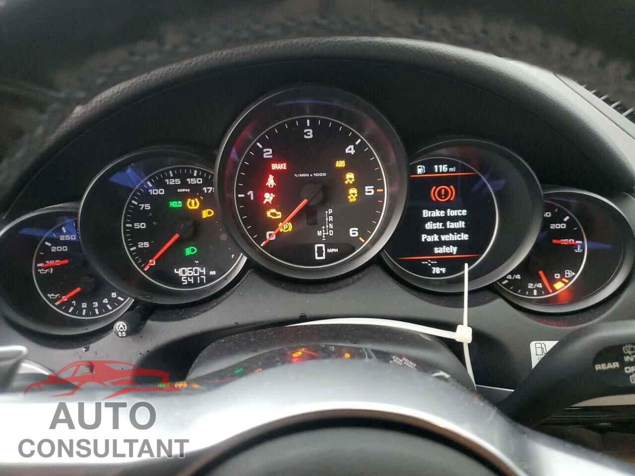 PORSCHE CAYENNE 2016 - WP1AF2A29GKA43831