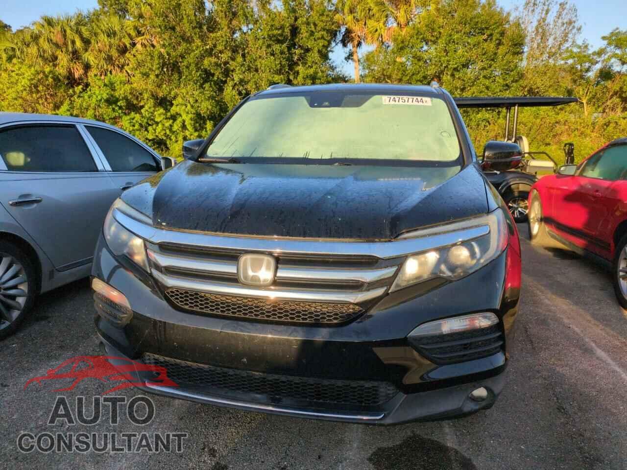 HONDA PILOT 2017 - 5FNYF6H07HB067734