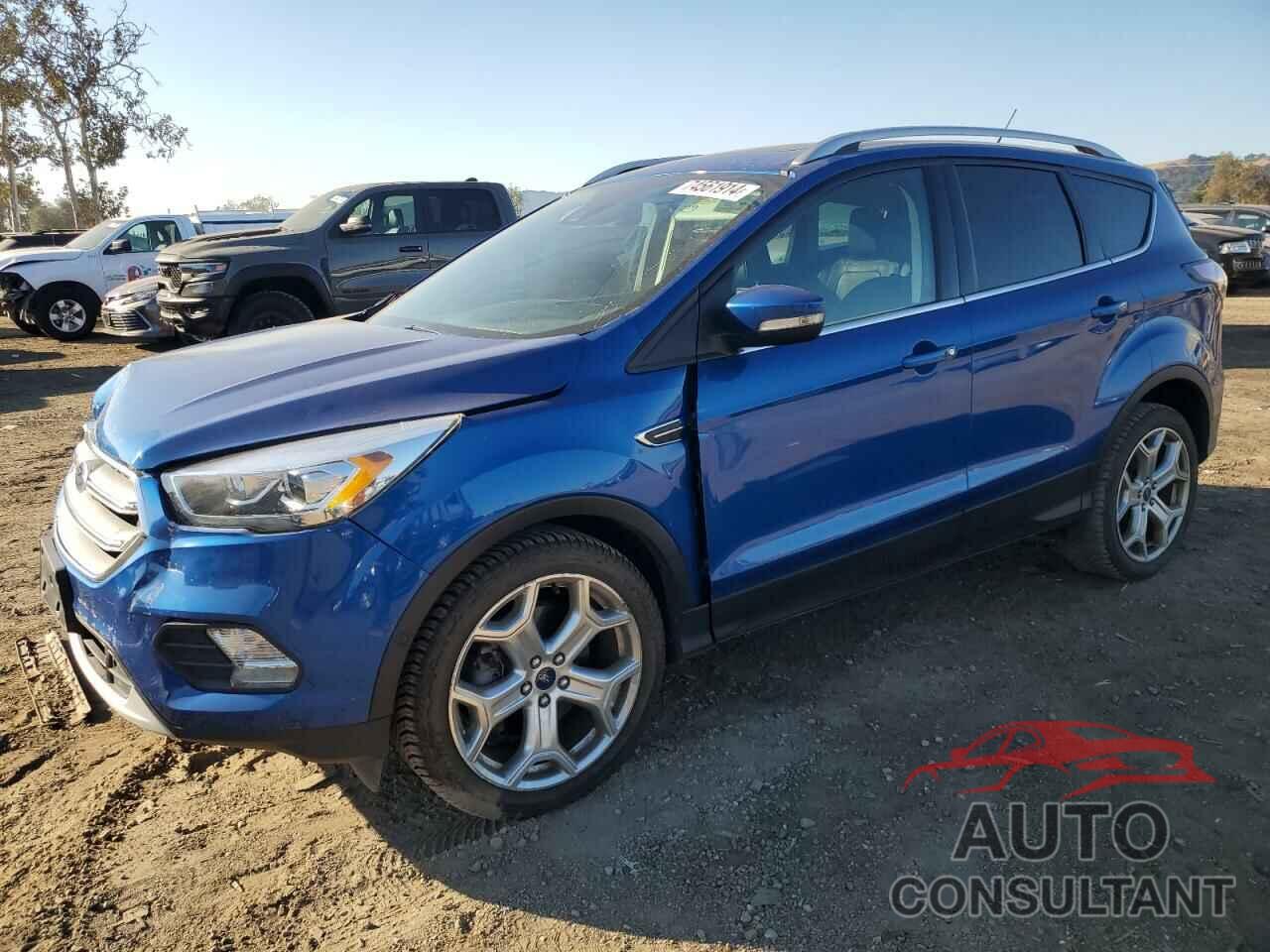 FORD ESCAPE 2017 - 1FMCU0J95HUB41161