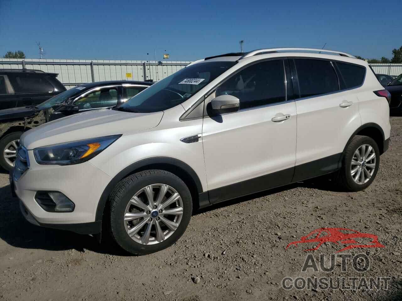 FORD ESCAPE 2017 - 1FMCU9J91HUD32127