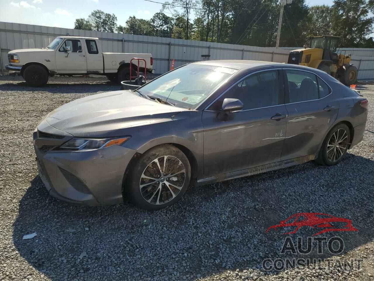 TOYOTA CAMRY 2018 - 4T1B11HK2JU110250