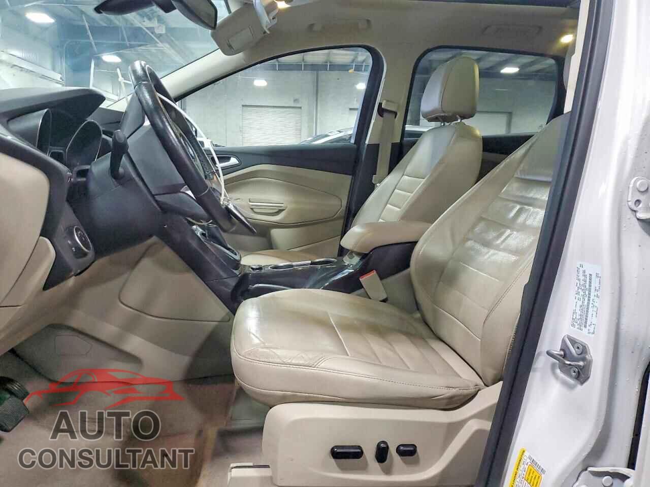 FORD ESCAPE 2016 - 1FMCU9J97GUA67633