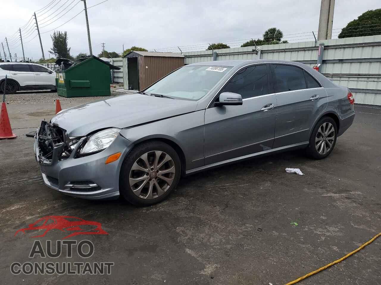 MERCEDES-BENZ E-CLASS 2013 - WDDHF8JB0DA717469