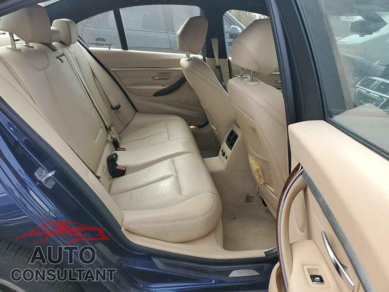 BMW 3 SERIES 2016 - WBA8E3G59GNU05212