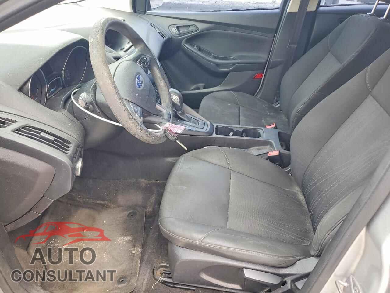 FORD FOCUS 2017 - 1FADP3E27HL295493