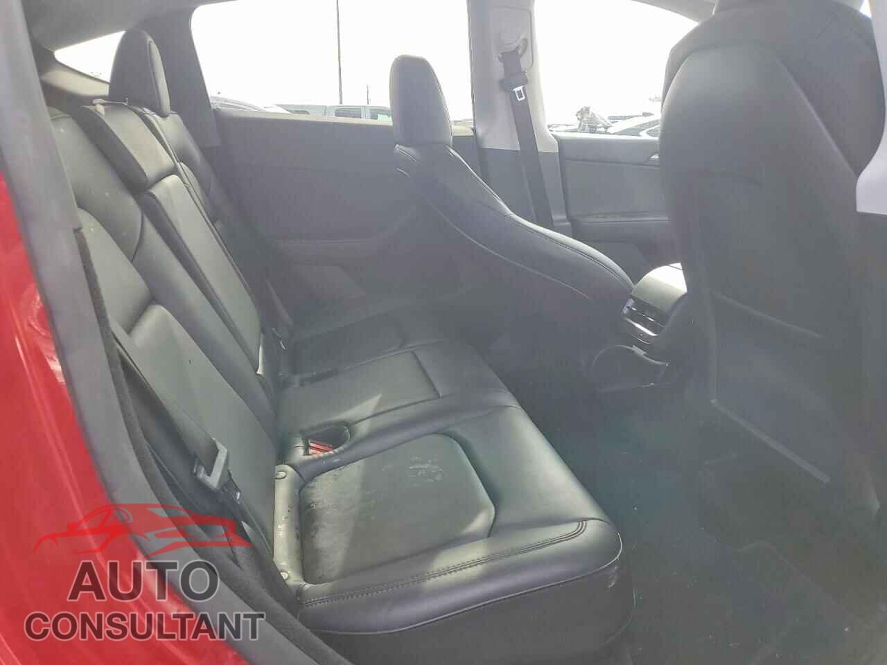 TESLA MODEL Y 2023 - 7SAYGDEE2PF782505
