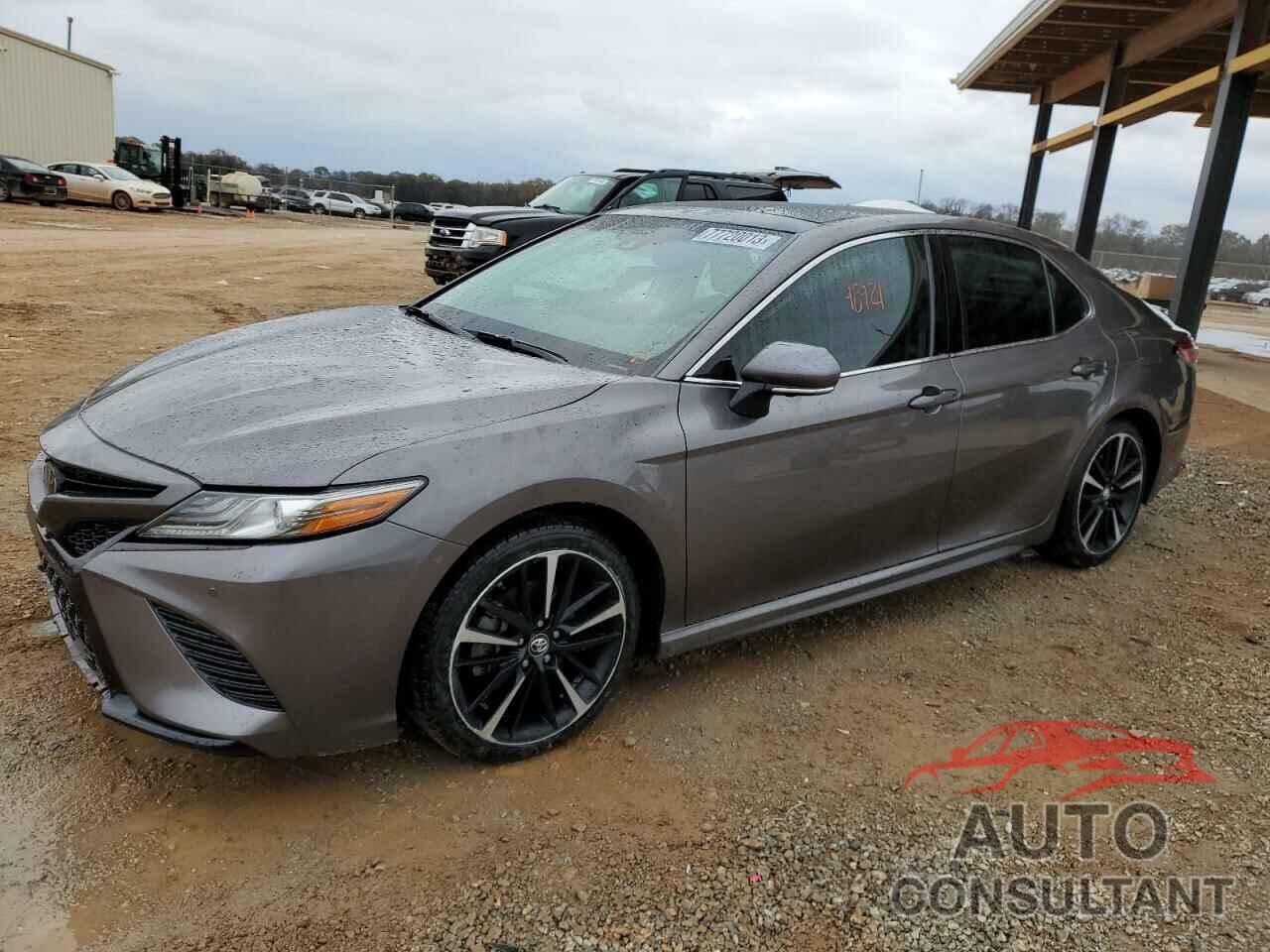 TOYOTA CAMRY 2018 - 4T1B61HK5JU586431