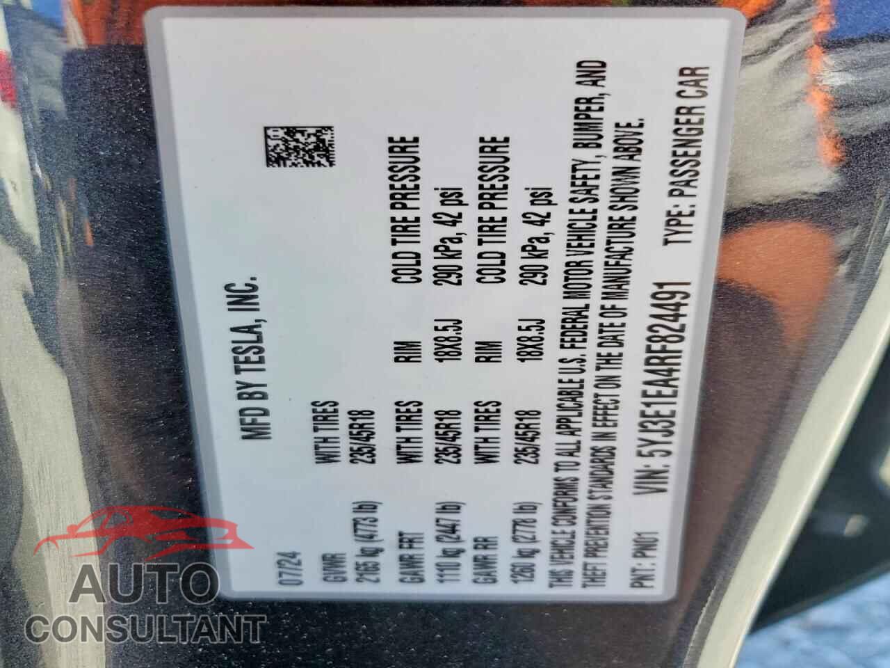 TESLA MODEL 3 2024 - 5YJ3E1EA4RF824491