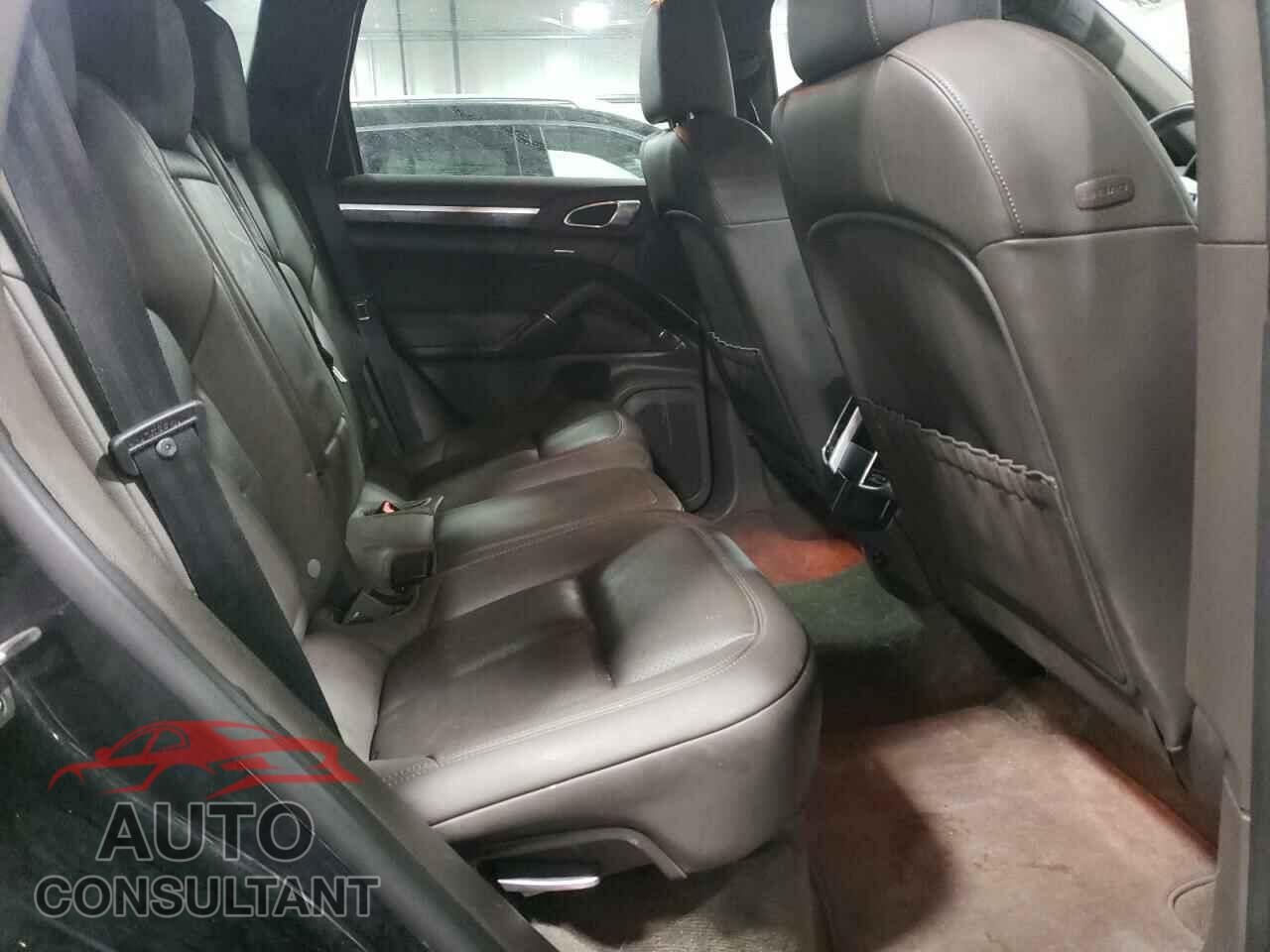 PORSCHE CAYENNE 2016 - WP1AA2A26GLA11623