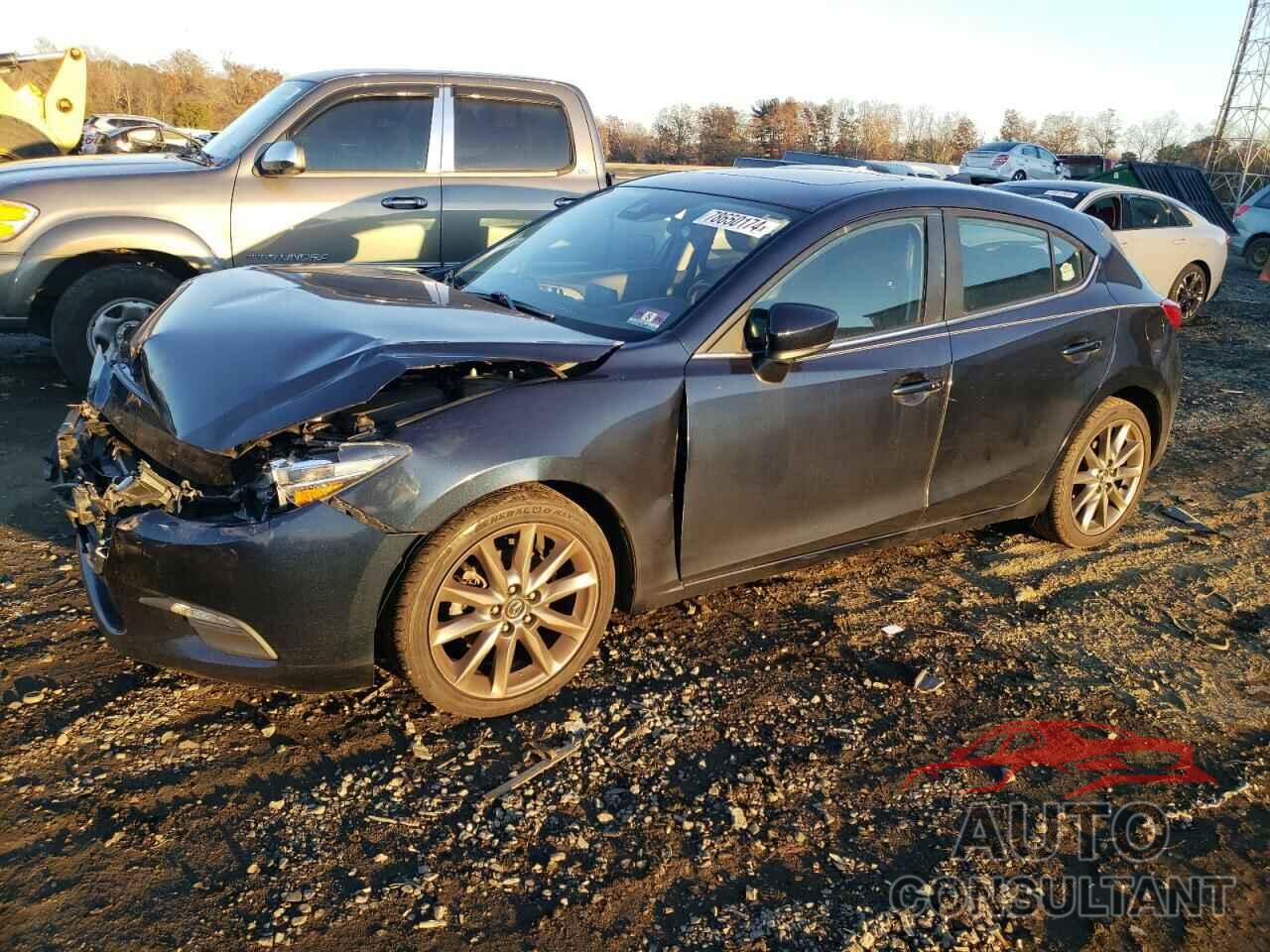MAZDA 3 2018 - 3MZBN1L33JM270874