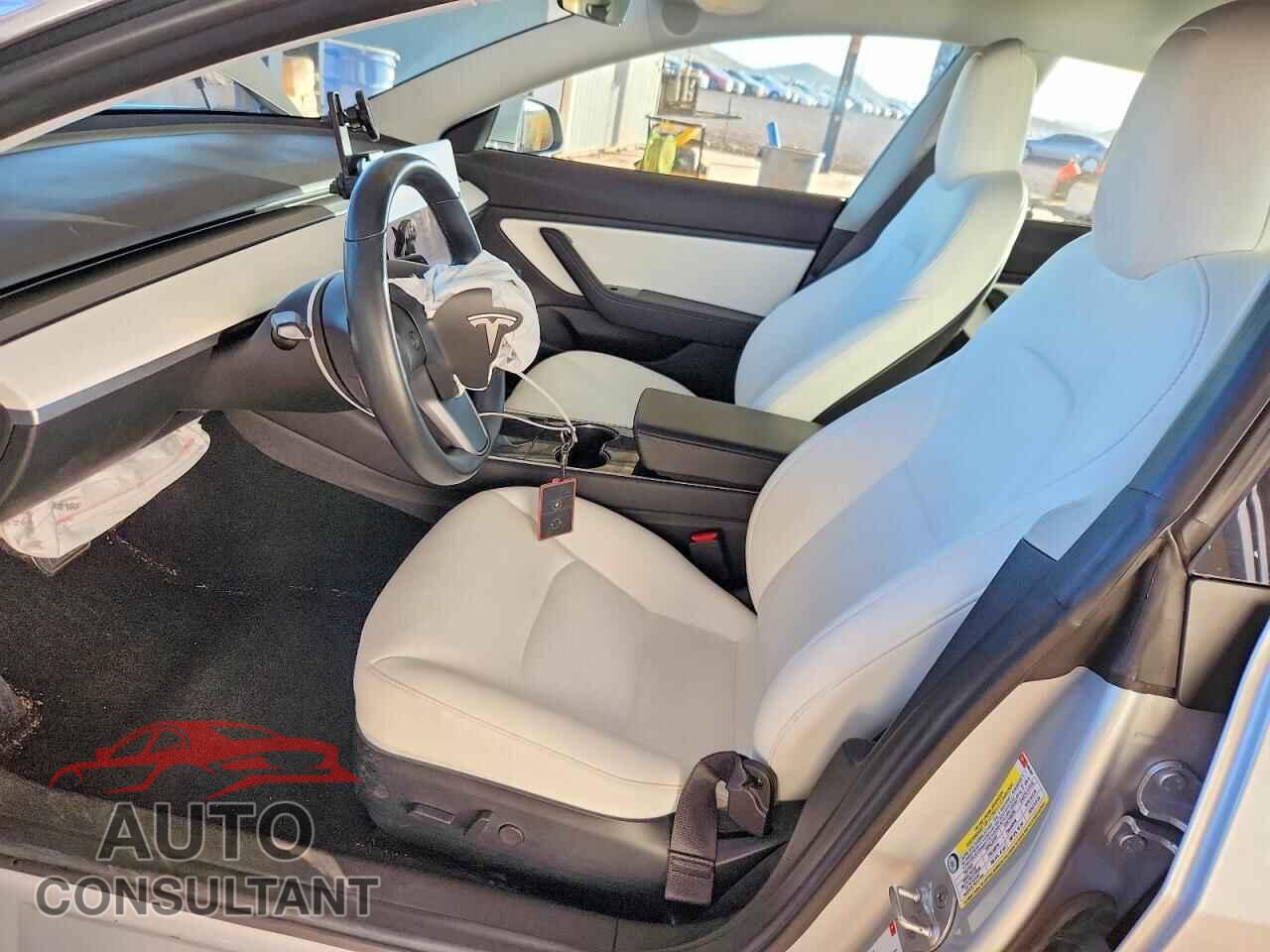 TESLA MODEL 3 2018 - 5YJ3E1EB7JF096209