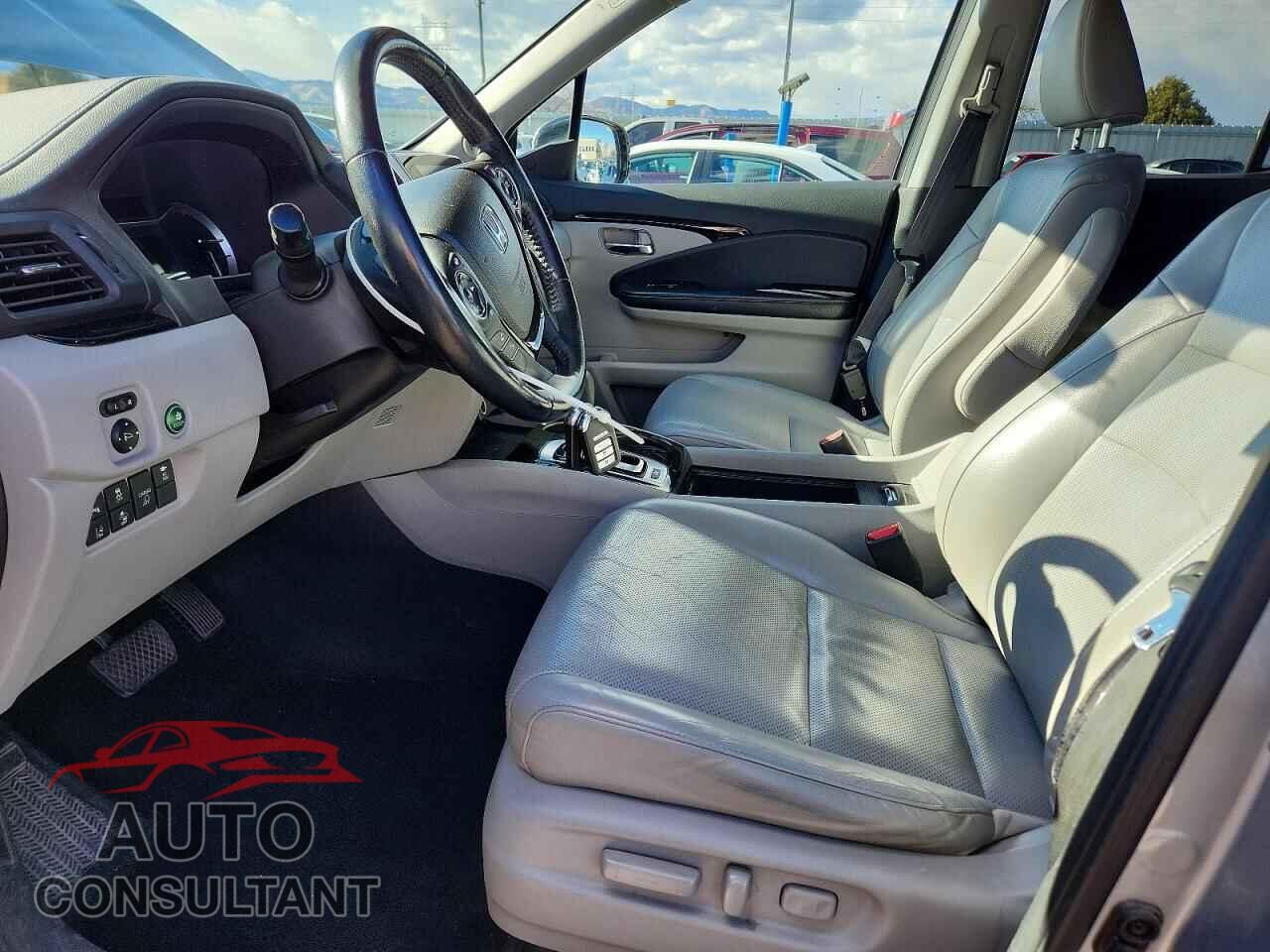HONDA RIDGELINE 2017 - 5FPYK3F71HB022600