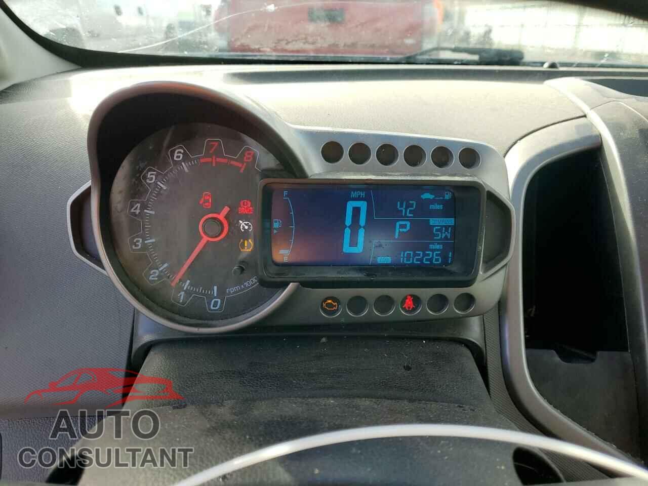 CHEVROLET SONIC 2015 - 1G1JC5SB7F4160846
