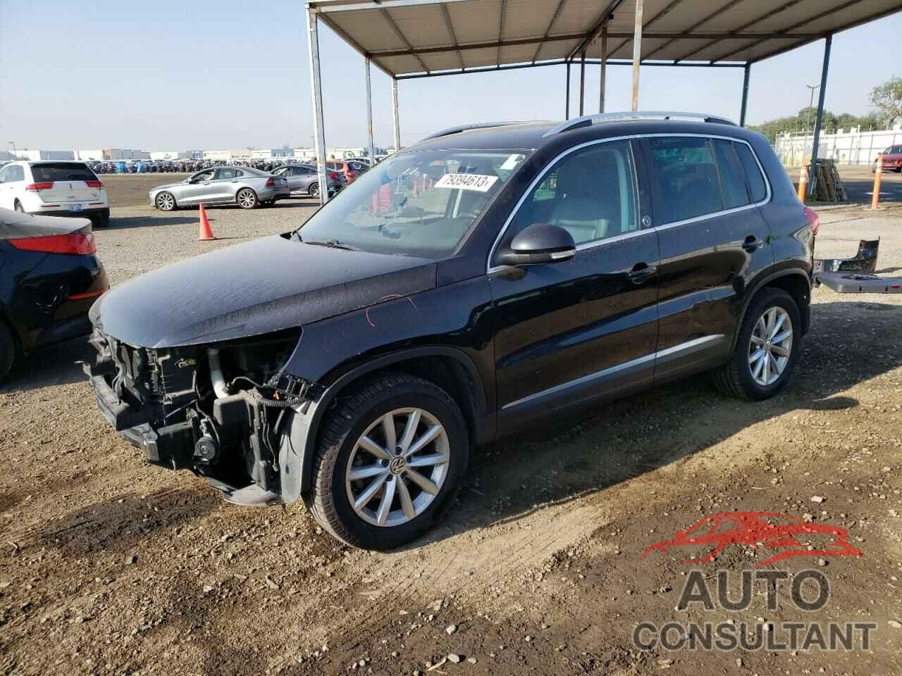 VOLKSWAGEN TIGUAN 2017 - WVGRV7AX5HK003047