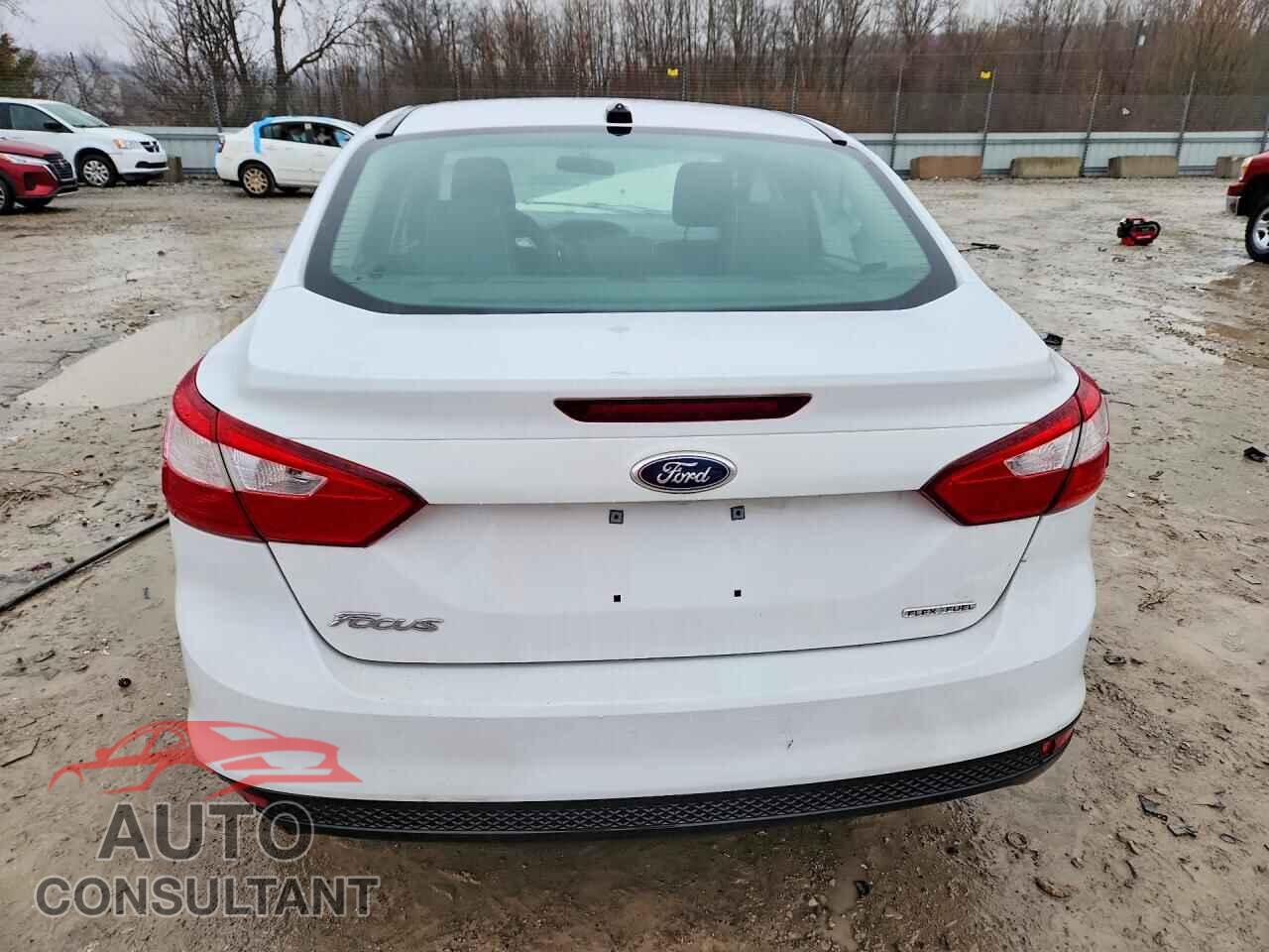 FORD FOCUS 2014 - 1FADP3E21EL440846