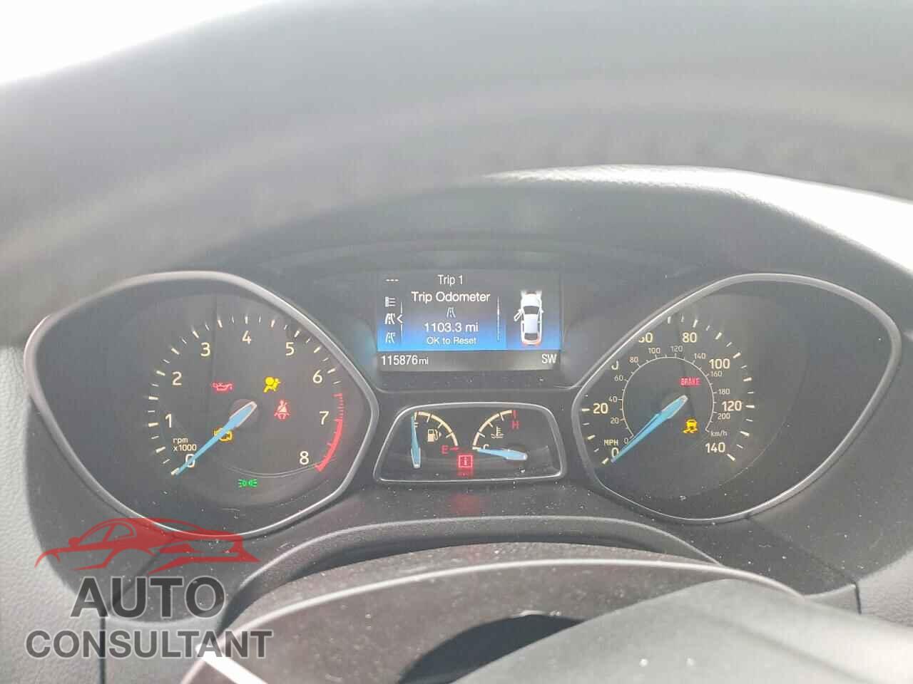FORD FOCUS 2015 - 1FADP3FE3FL372401