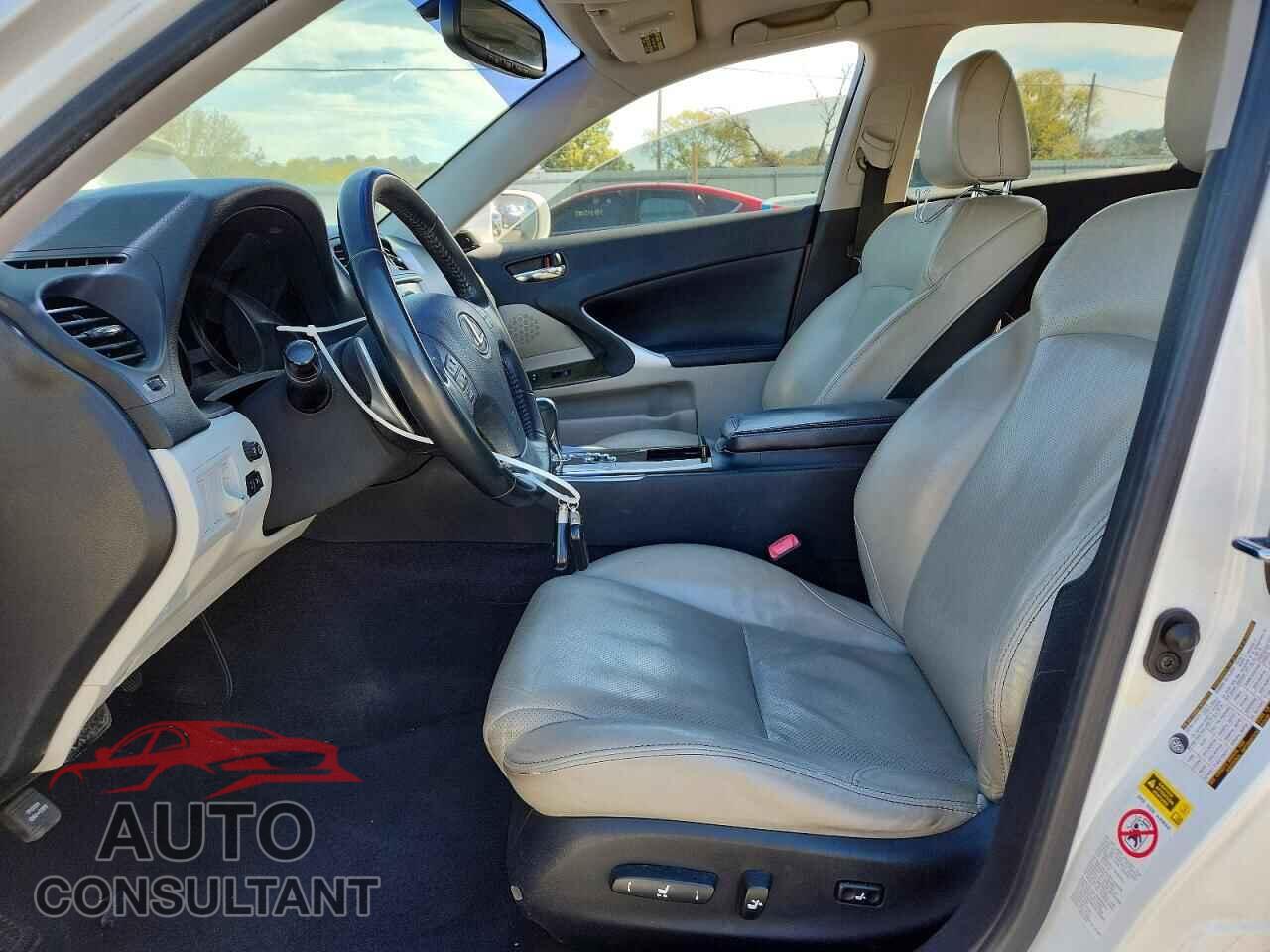 LEXUS IS 2010 - JTHBF5C23A5110321