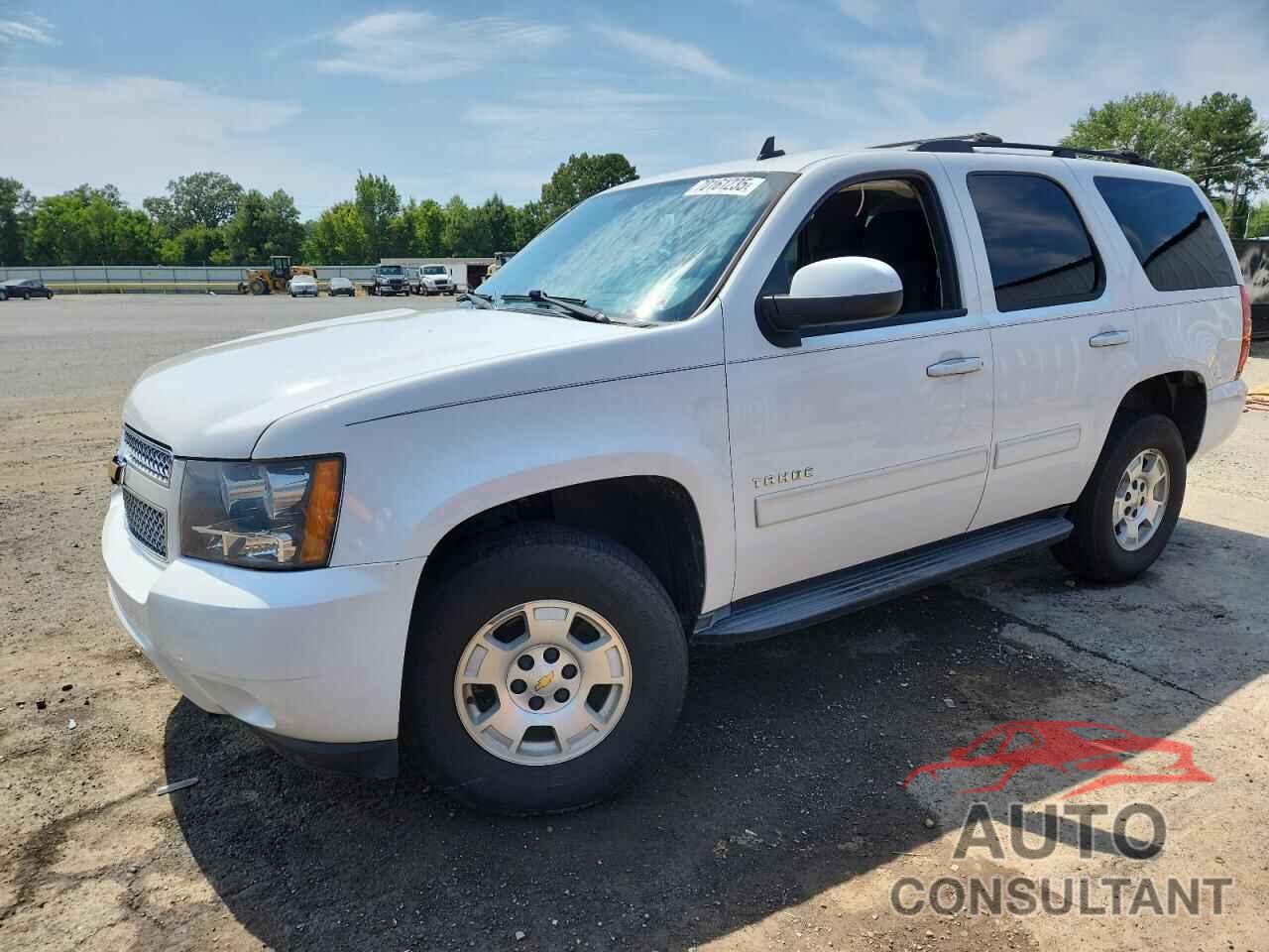 CHEVROLET TAHOE 2013 - 1GNSCAE01DR377833