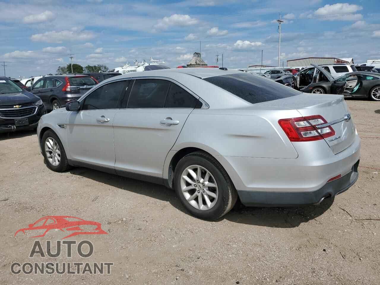 FORD TAURUS 2015 - 1FAHP2D88FG121343