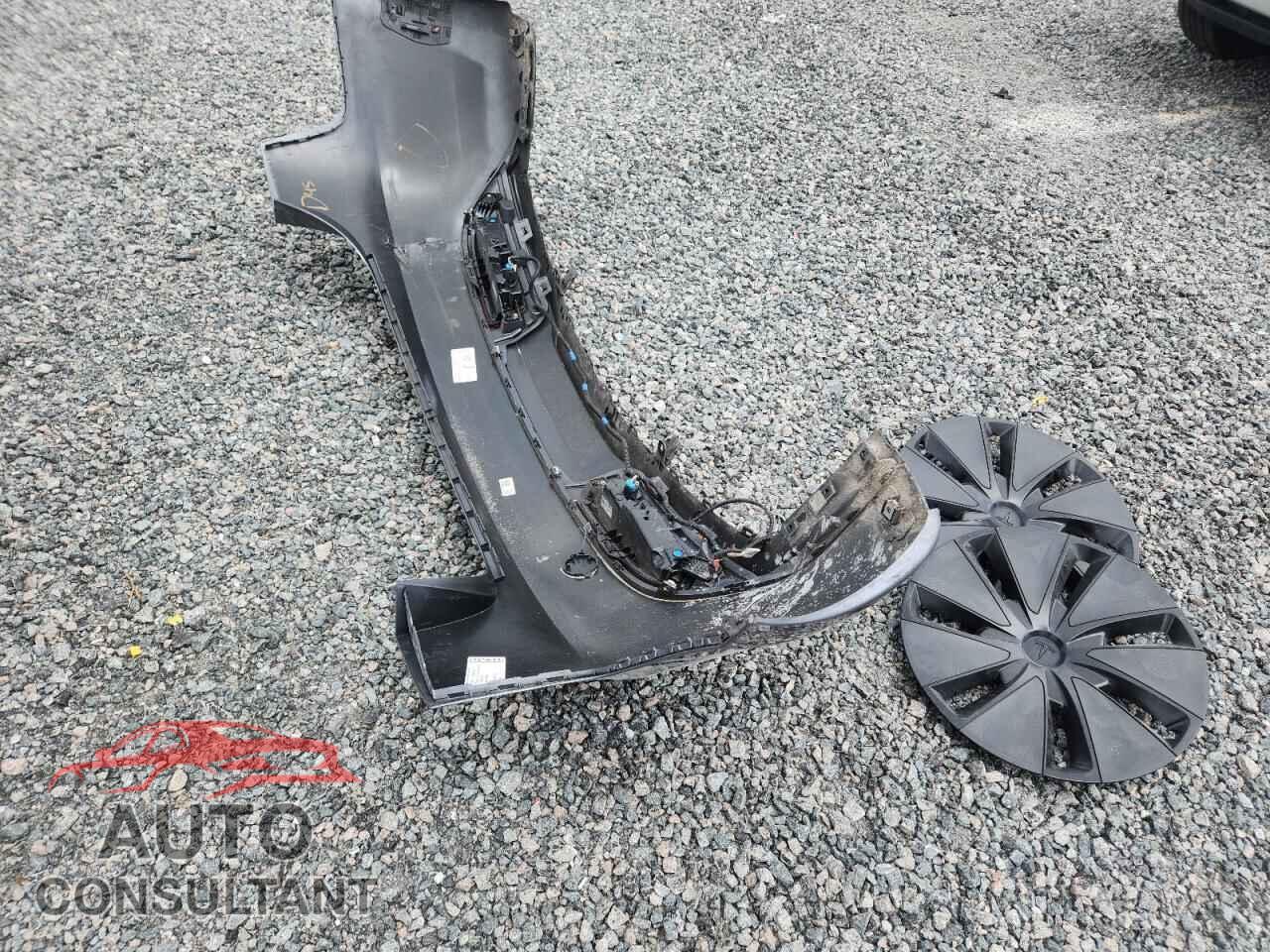 TESLA MODEL 3 2025 - 5YJ3E1EA7SF029120
