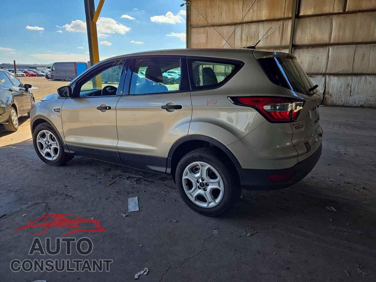 FORD ESCAPE 2017 - 1FMCU0F74HUC61184