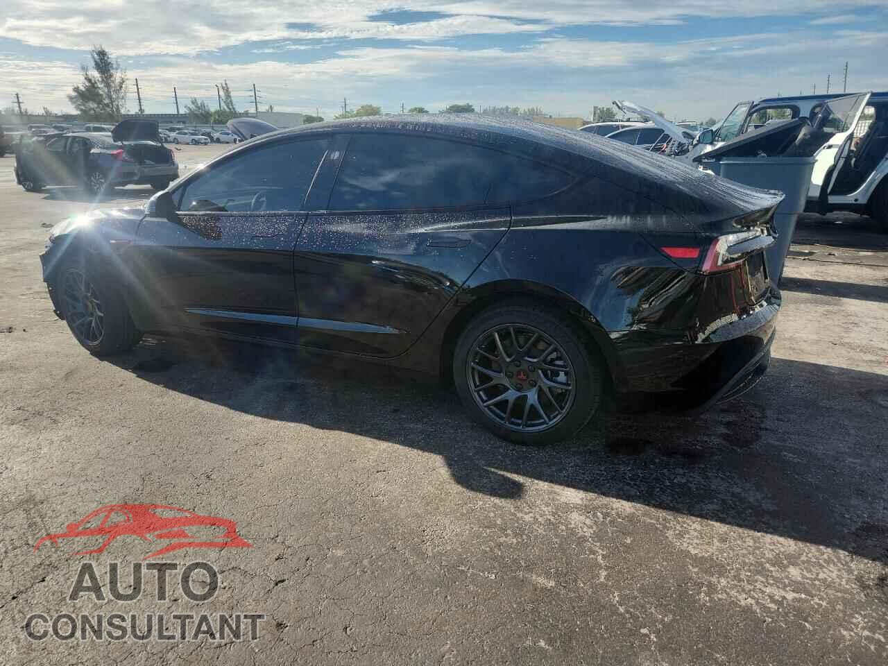 TESLA MODEL 3 2025 - 5YJ3E1EAXSF035378