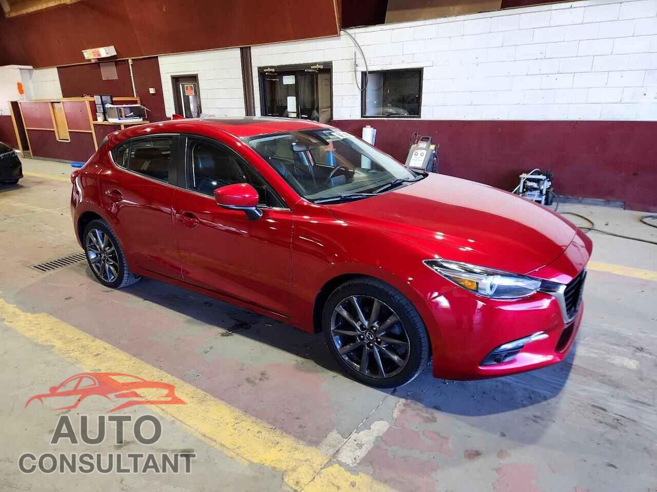 MAZDA 3 2018 - 3MZBN1M39JM215523