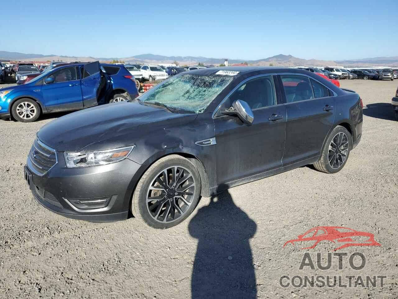 FORD TAURUS 2018 - 1FAHP2J85JG130692