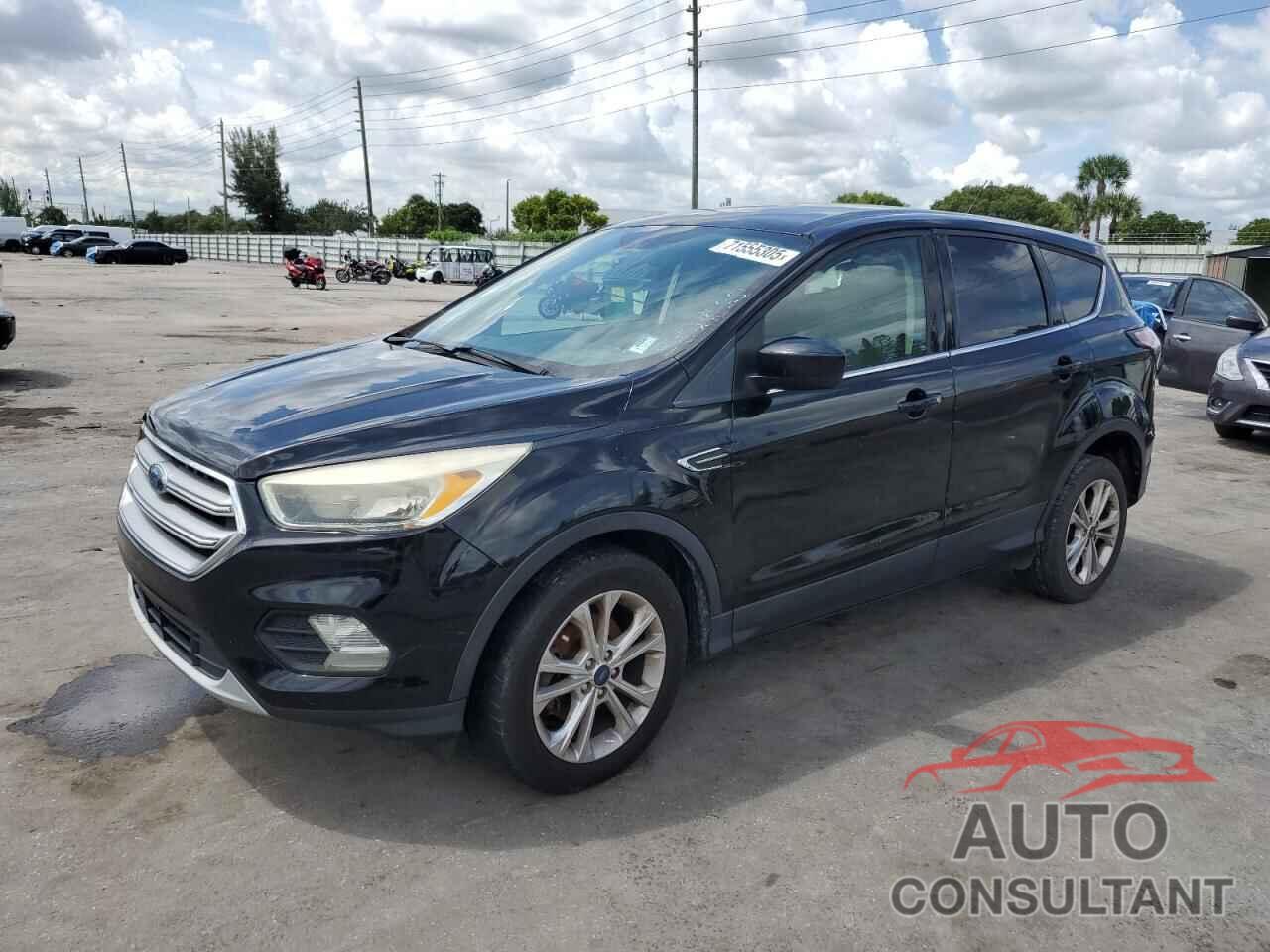 FORD ESCAPE 2017 - 1FMCU0GD9HUC22515