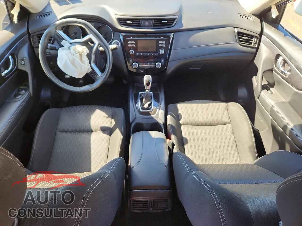 NISSAN ROGUE 2017 - KNMAT2MVXHP556767