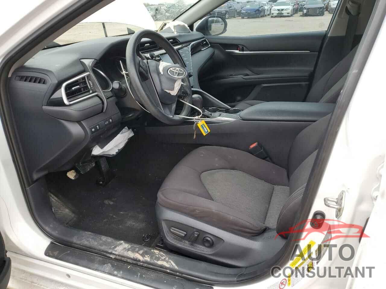 TOYOTA CAMRY 2018 - 4T1B11HK9JU072483
