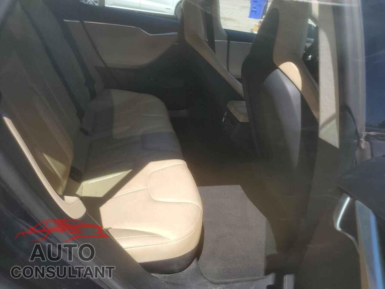 TESLA MODEL S 2014 - 5YJSA1S14EFP29385