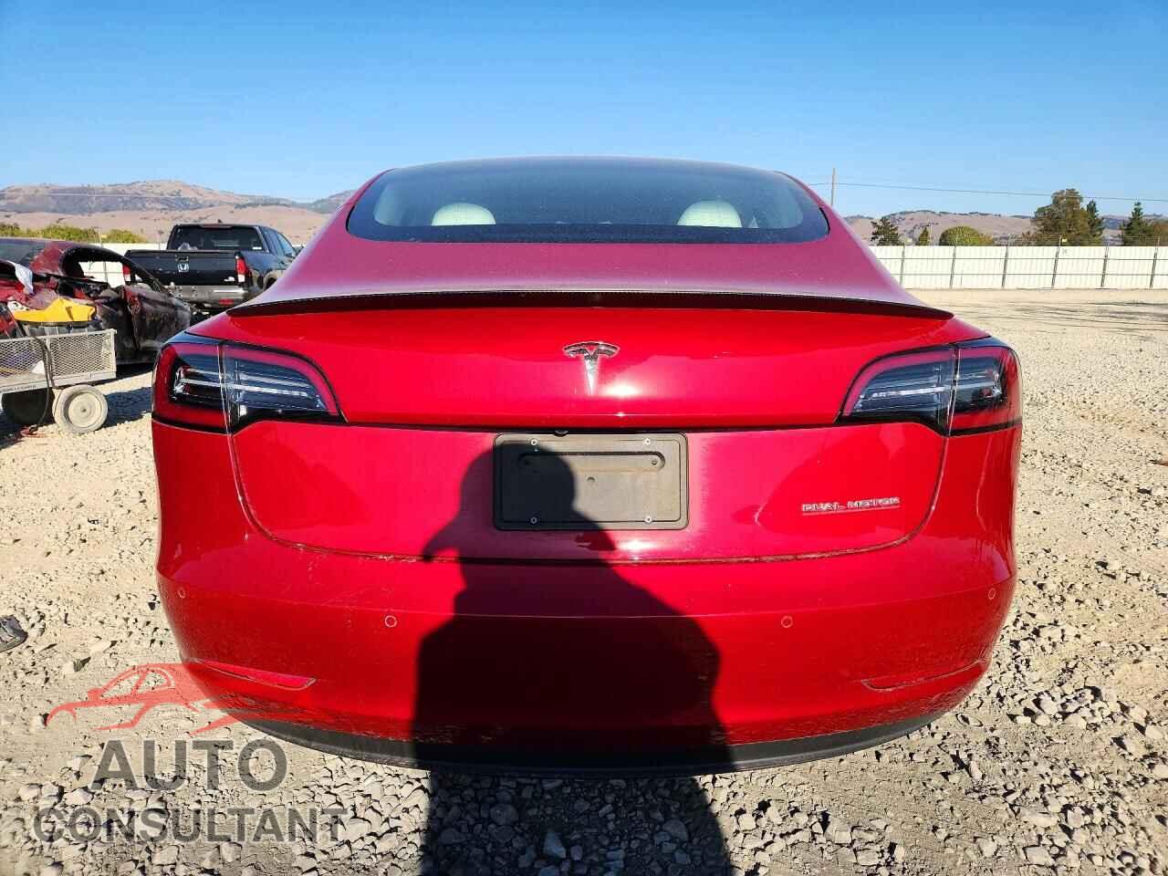 TESLA MODEL 3 2021 - 5YJ3E1EC4MF936329