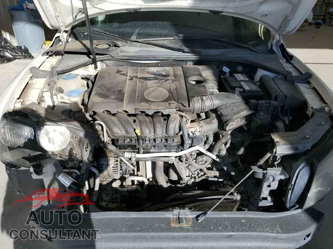 VOLKSWAGEN PASSAT 2014 - 1VWAP7A31EC027132