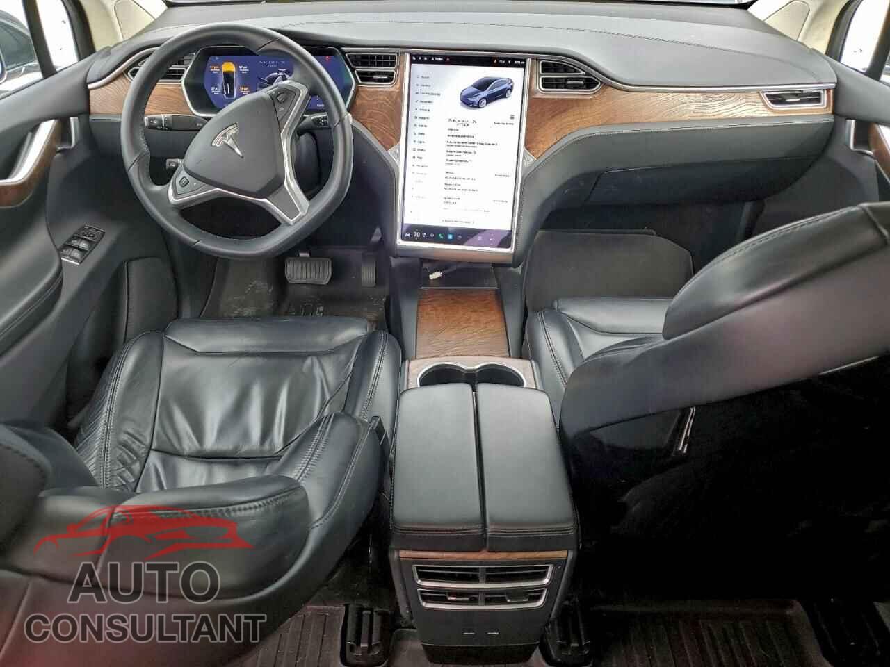 TESLA MODEL X 2017 - 5YJXCBE21HF035574