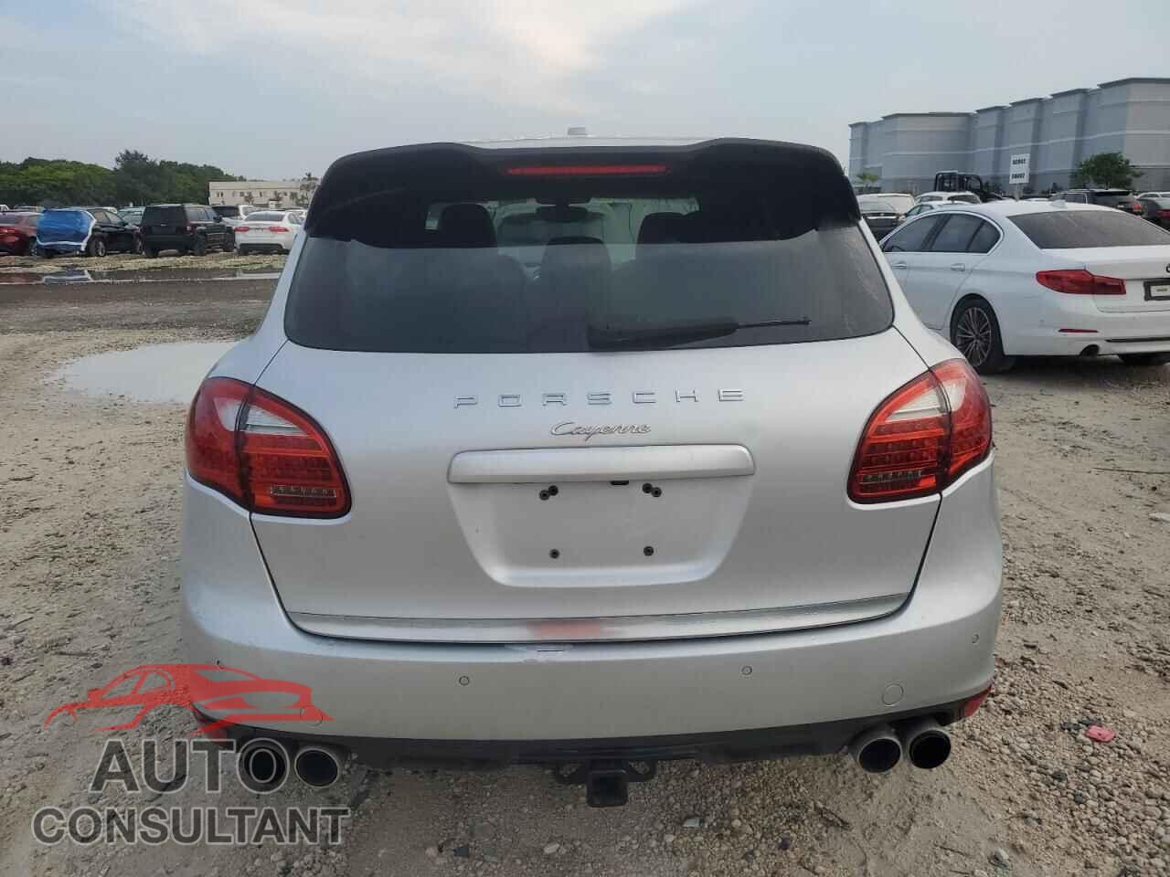PORSCHE CAYENNE 2012 - WP1AA2A29CLA07284