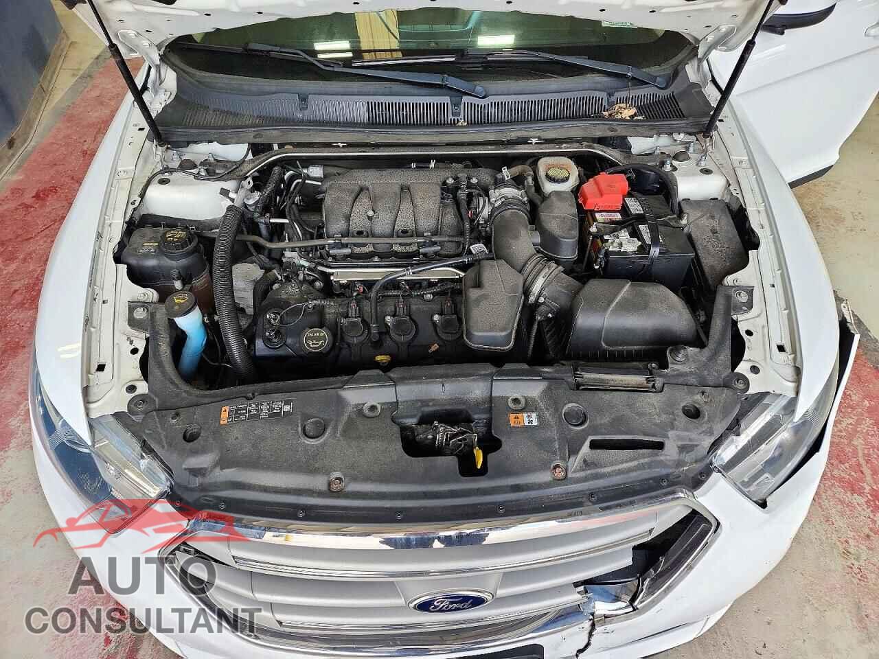 FORD TAURUS 2015 - 1FAHP2E85FG164620