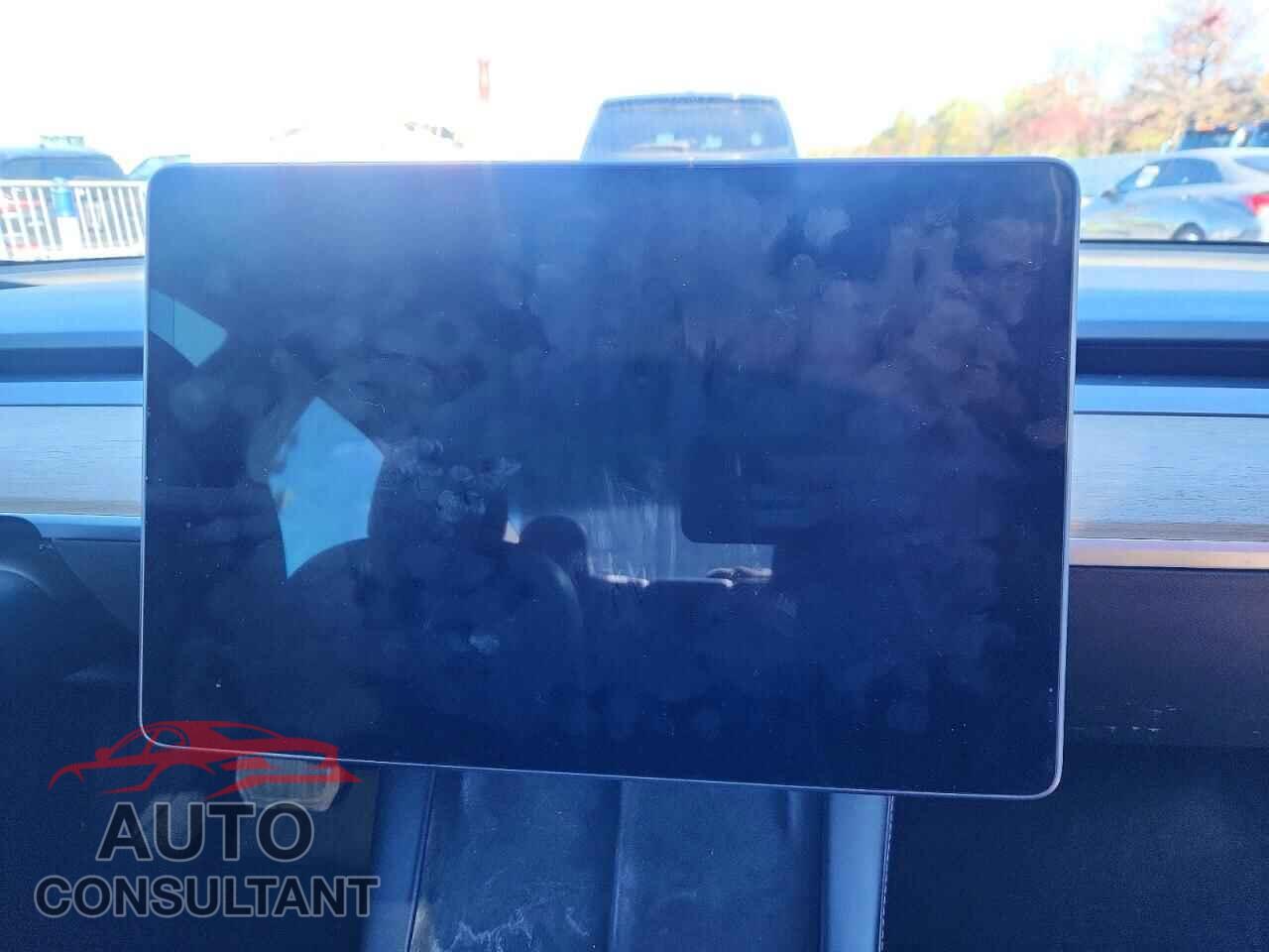 TESLA MODEL 3 2022 - 5YJ3E1EA8NF369963