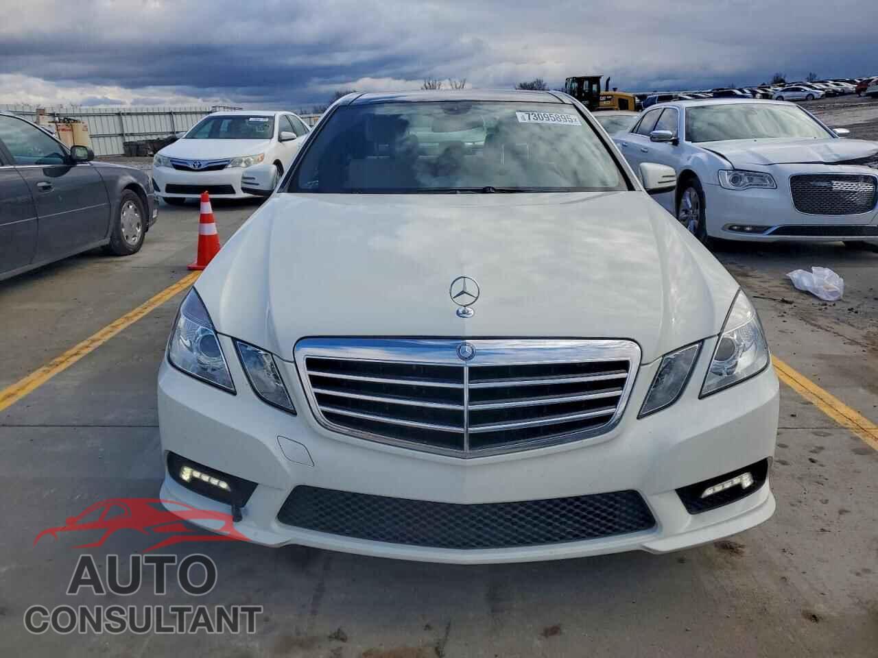 MERCEDES-BENZ E-CLASS 2011 - WDDHF5GB9BA413429