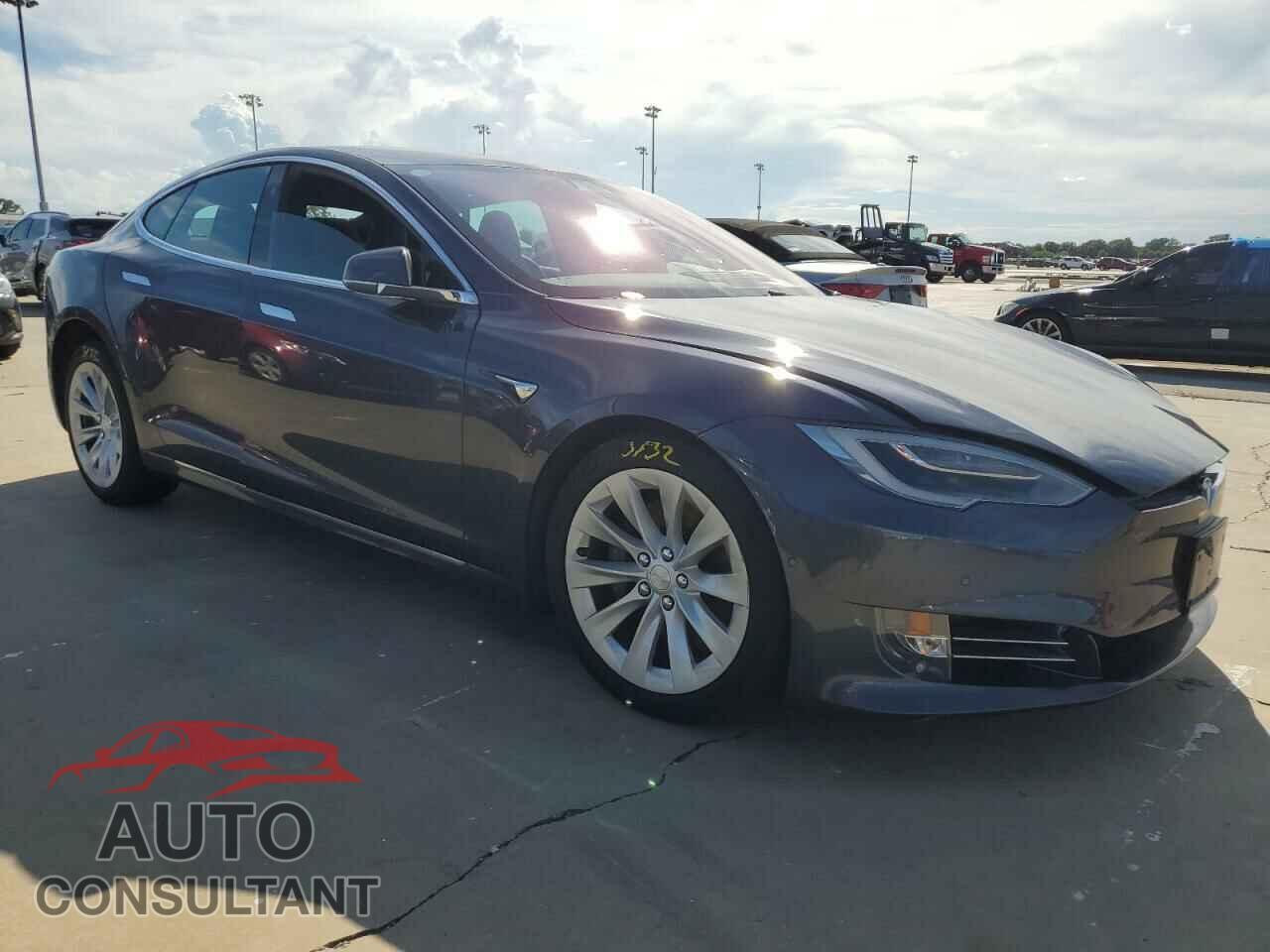 TESLA MODEL S 2018 - 5YJSA1E28JF297818