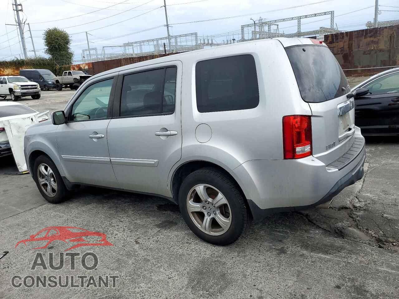 HONDA PILOT 2013 - 5FNYF3H56DB041999