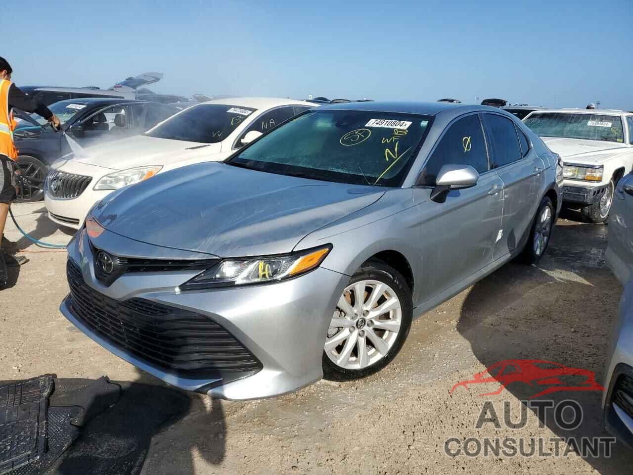 TOYOTA CAMRY 2018 - 4T1B11HKXJU645679