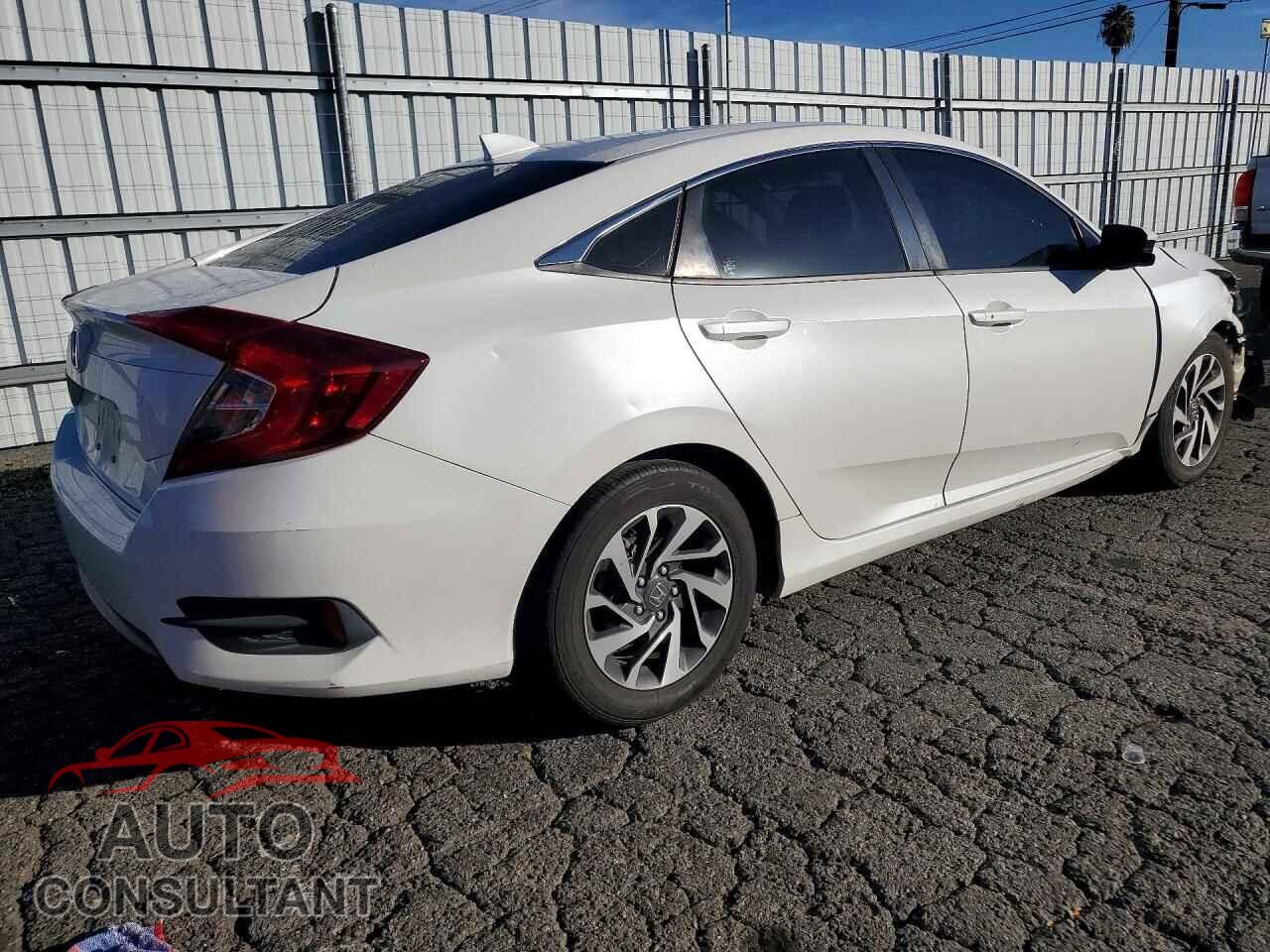 HONDA CIVIC 2018 - 19XFC2F75JE208580